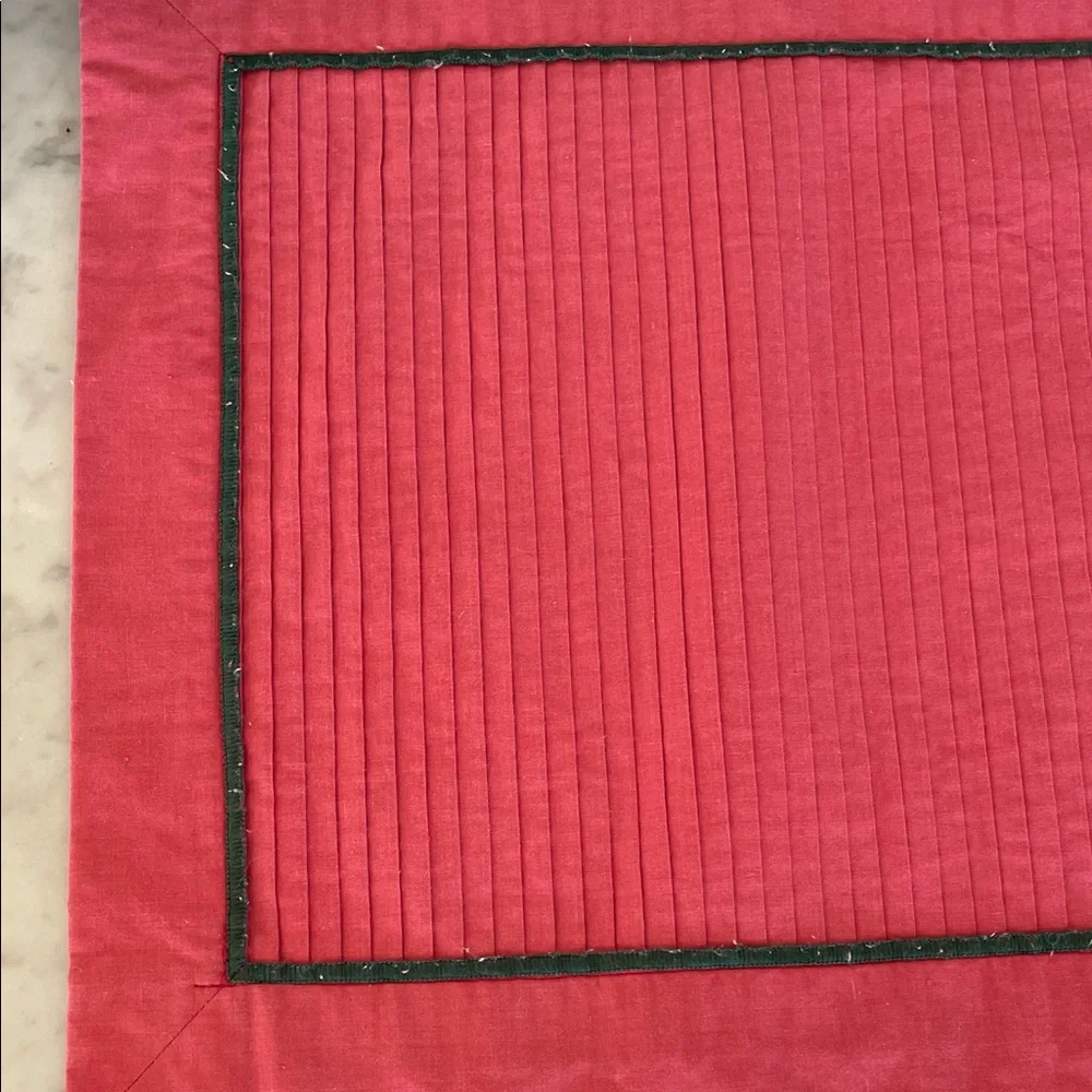 VINTAGE Red and Green Table Placemats (4)
